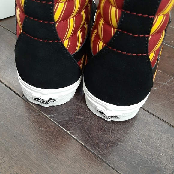 Vans Harry Potter Gryffindor Sk8-Hi Sneaker - Picture 2 of 3